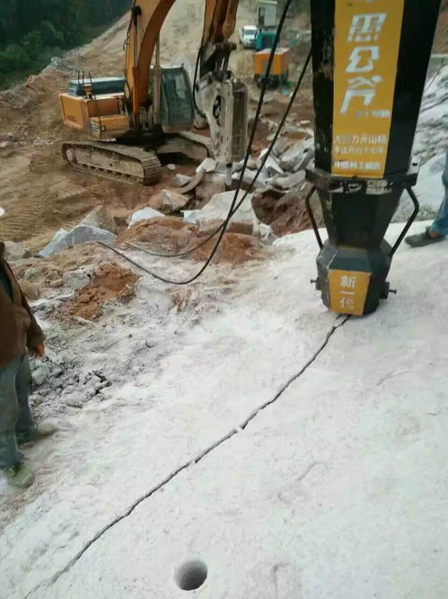 【四川瀘州鋼筋混凝土巖石劈裂機】- 
